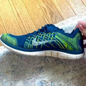 Nike Free 4.0 Flyknit Size 7